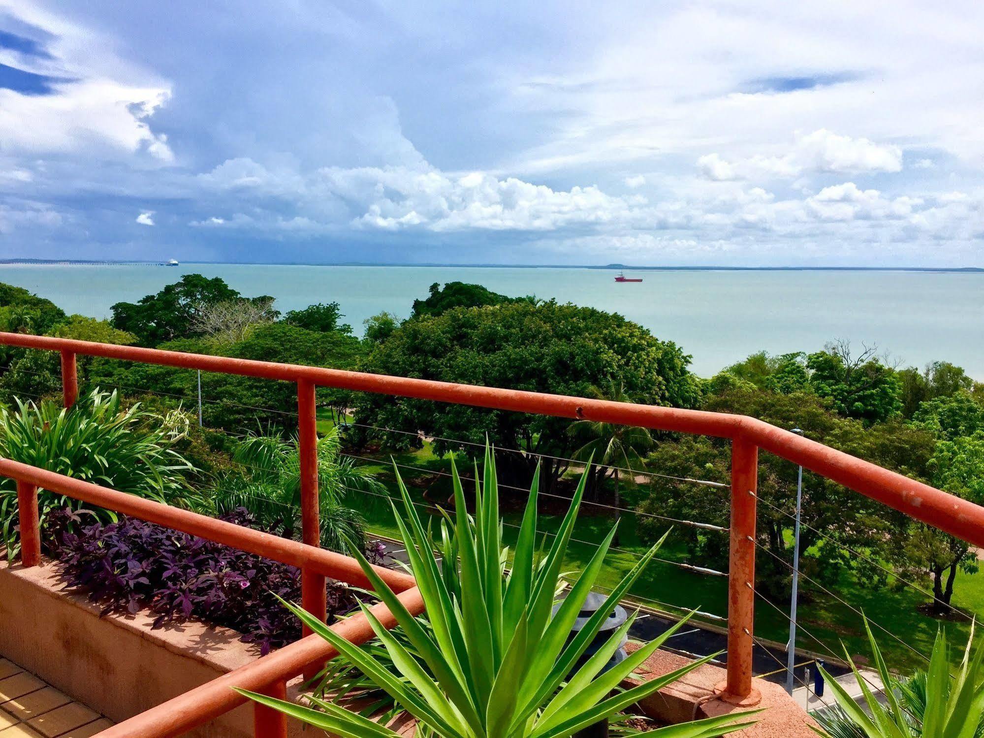 Doubletree By Hilton Esplanade Darwin Hotel Екстериор снимка